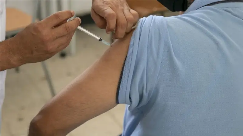 ABD ile Avrupa ülkelerinde Kovid-19 aşısı olmayanlara yönelik zorlayıcı tedbirler yürürlüğe giriyor