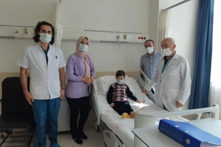 Boğulan çocuğun kalp kapakçığı, 5 yaşındaki Ömer'i hayata bağladı