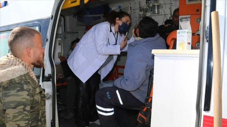 Şanlıurfa'da depremzedelere mobil sağlık hizmeti sunuluyor