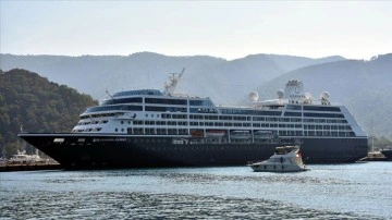 "Azamara Journey" Marmaris Limanı'na yanaştı
