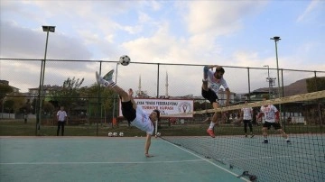 Bingöllü sporcular ayak tenisinde Avrupa'da Türkiye'yi temsil edecek