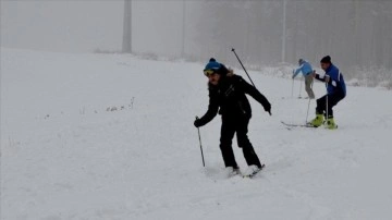 Cıbıltepe'de turizmciler sezonun ilk kayağını yaptı