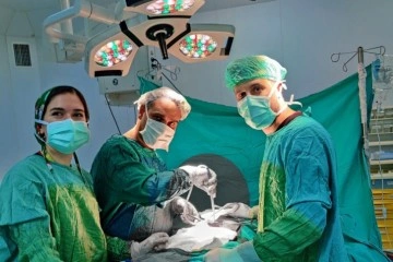 Doktorları şaşkına çeviren ameliyat: Midesinden 158 parça metal çıktı