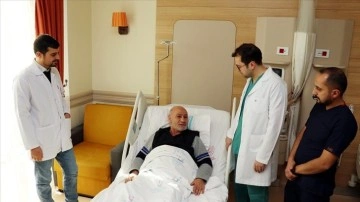 Erzurum'da 12 yıllık prostat hastası, ağzından alınan doku yama yapılarak tedavi oldu