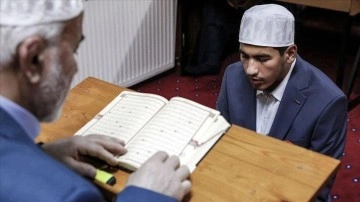 Hafız olmak için İstanbul'a gelen genç, 3,5 ayda Kur'an'ı ezberledi
