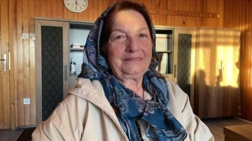 Hazreti Muhammed'in hayatından etkilenen 80 yaşındaki Bulgar kadın Müslüman oldu