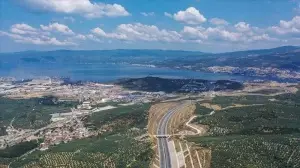 'İstanbul-İzmir Otoyolu' güzergahtaki illerin ekonomisine ve turizmine de katkı sağlıyor