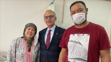 Kazakistanlı çift böbrek nakli için Türk hekimlerine güvendi