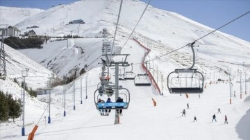 Palandöken ABD, Rusya, Norveç ve Ukrayna'dan kayak meraklılarını ağırlıyor