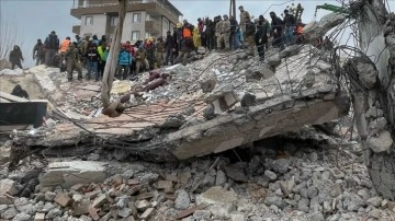 Şanlıurfa'da depremde apartmanın yıkılmasına ilişkin 1'i müteahhit 2 kişi tutuklandı
