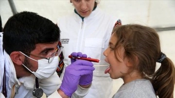 "Yeryüzü Doktorları" Adıyaman'da depremzedelere şifa dağıtıyor
